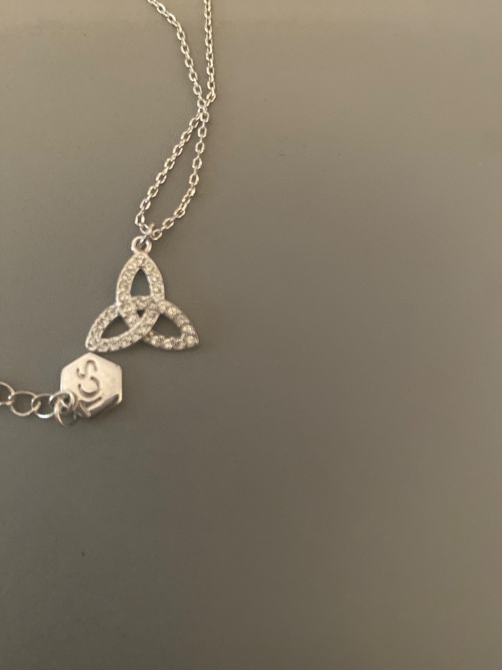 Rare touchstone Crystal Celtic knot necklace Swarovski - Picture 2 of 2